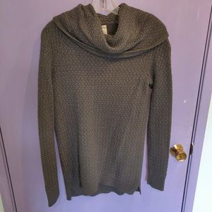 Loose Turtle Neck Sweater